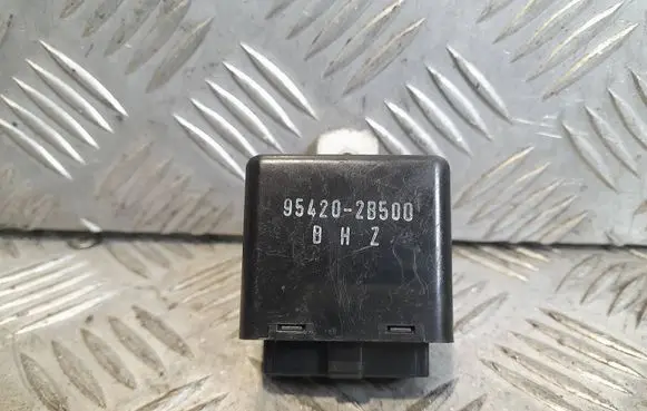 Hyundai Santa Fe Window wiper relay 954202B500