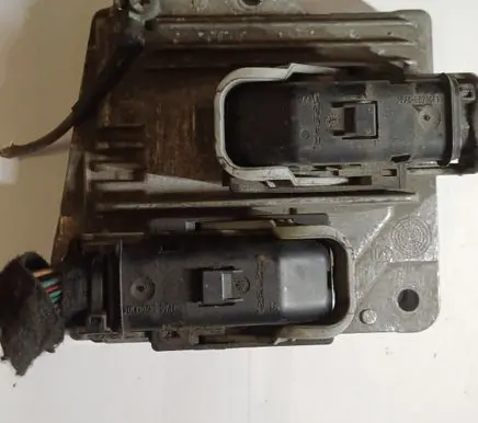 Opel Zafira B Engine control unit/module 55562549 MT35E23 FJBZ