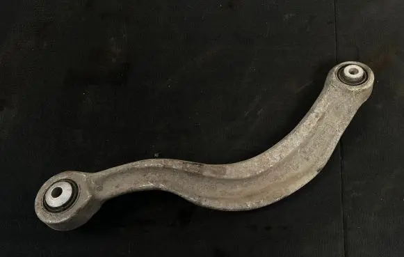 Audi Q7 4M Rear control arm 4M0505372