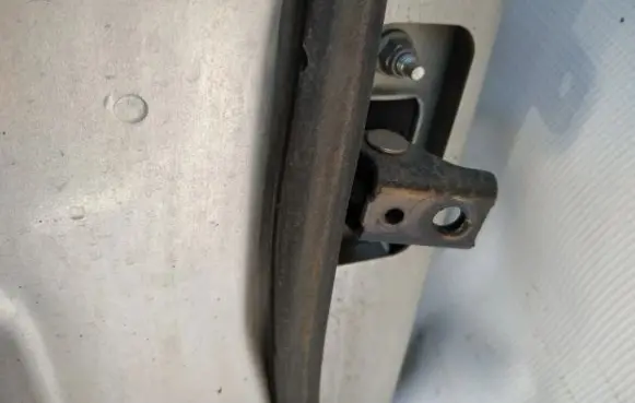 Ford Focus Rear door check strap stopper