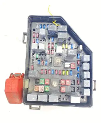 Cadillac SRX Fuse module 7140551330 1GA0566113 25822671