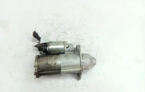 Opel Astra J Starter motor 55576980