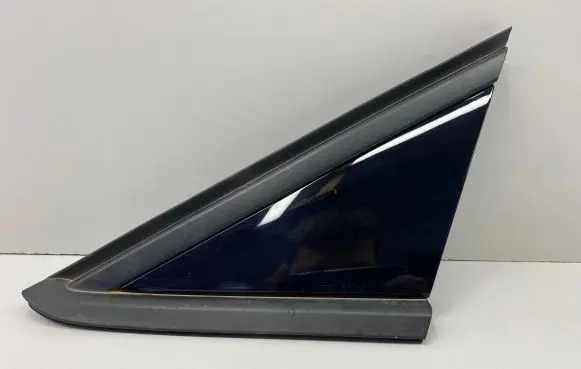 Citroen C3 Aircross Front door glass trim molding 13471241