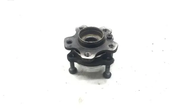 BMW 5 G30 G31 Rear wheel hub 6861140 6869788