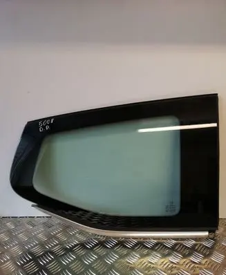 Peugeot 5008 Rear side window