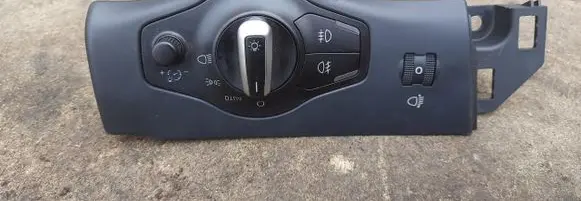 Fog light switch