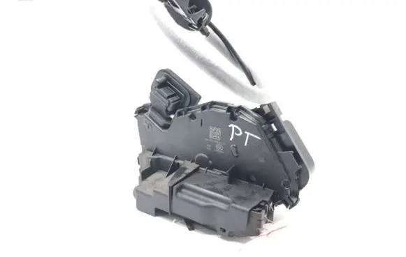 Volkswagen T-Roc Rear door lock 5TA839016D