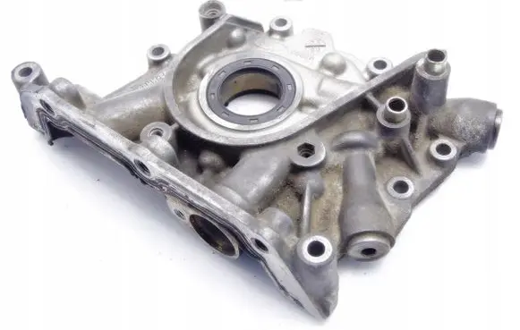 Ford Focus Oil pump 96MM-6600-AN