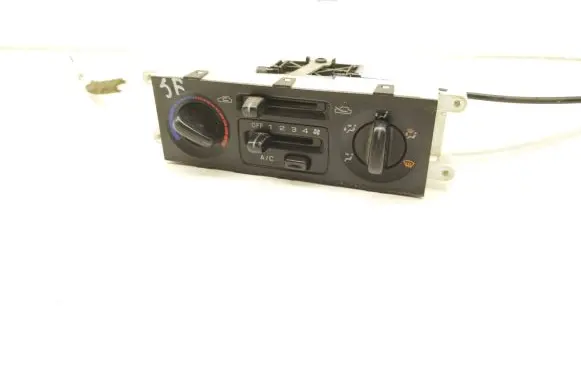 Subaru Forester SF Climate control unit