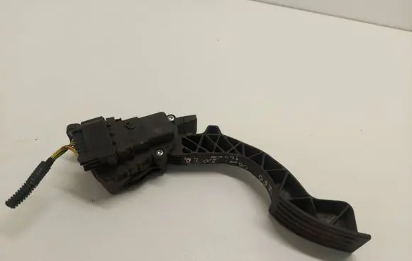 Volvo V50 Accelerator throttle pedal 6PV00864101 0XC95YE