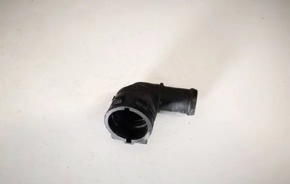 Engine coolant pipe/hose
