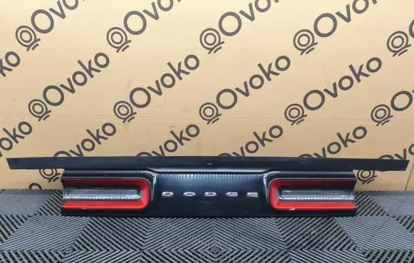 Dodge Challenger Tailgate rear/tail lights 00186050