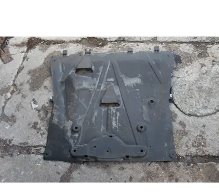 Renault Captur II Engine splash shield/under tray 758904300R
