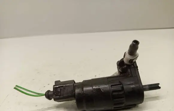 Skoda Yeti (5L) Windscreen/windshield washer pump 1K6955651