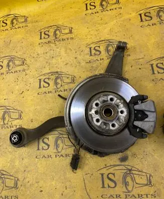 BMW 5 G30 G31 G38 Front wheel hub spindle knuckle