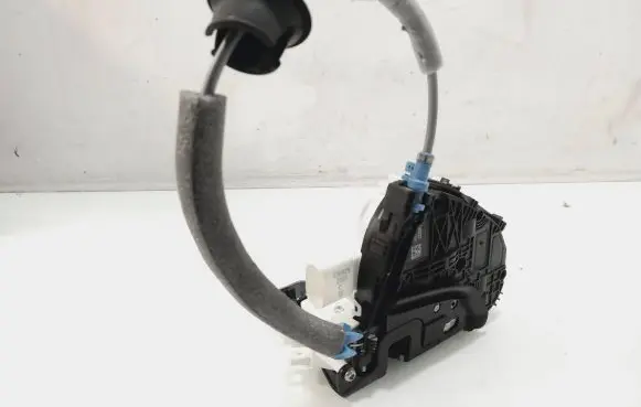 Audi Q2 - Rear door lock 4G0839016J