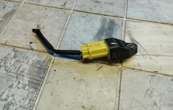 Subaru Outback Airbag deployment crash/impact sensor 98237AJ000