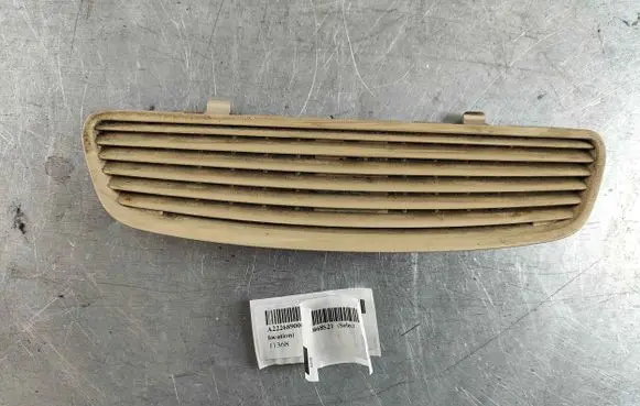 Mercedes-Benz S W222 Dash center air vent grill A22268900668S21