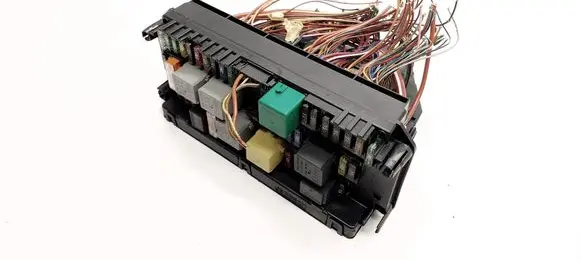 Mercedes-Benz C W204 Fuse module A2129004711