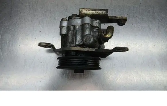 Nissan Micra Power steering pump