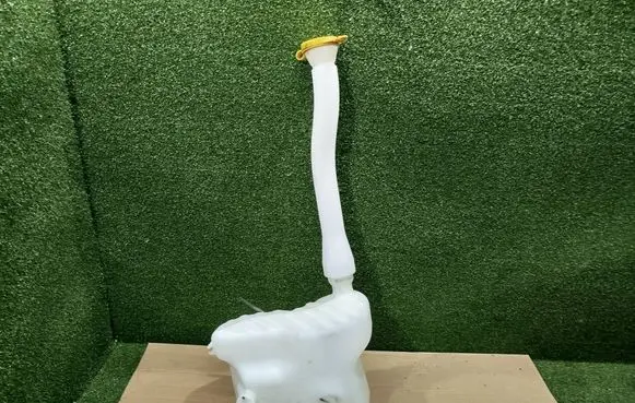 Renault Master III Windshield washer fluid reservoir/tank 2891000023R