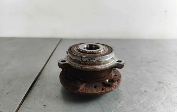 Volvo C40 Rear wheel bearing hub 32331434 32315306 32451845