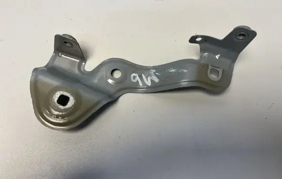 BMW i4 Fender mounting bracket 7486806