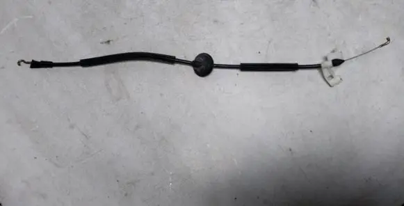 Volkswagen Phaeton Rear door cable line 