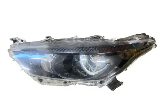 Toyota Yaris XP210 Headlight/headlamp