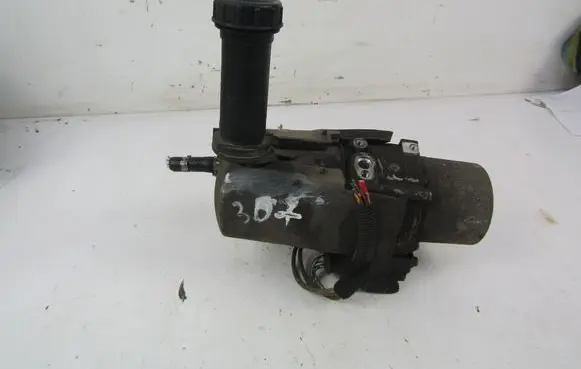 Peugeot 307 CC Power steering pump 9654149780