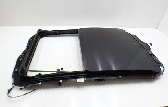 Volkswagen Tiguan Sunroof set 5N0877041E 1K9877307A
