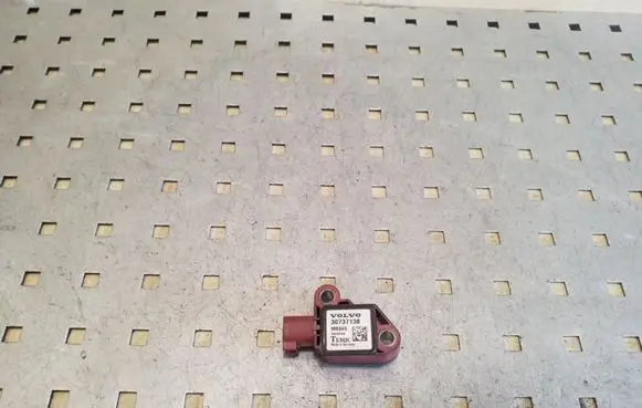 Volvo V50 Airbag deployment crash/impact sensor 30737138