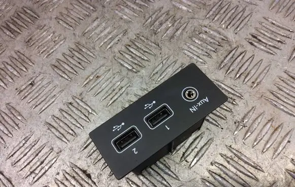 Renault Zoe USB socket connector 280231553R