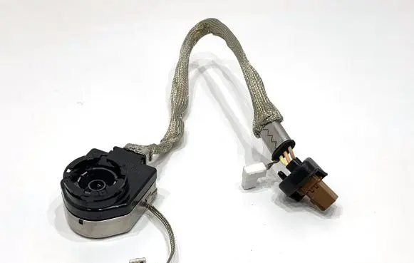 Honda CR-V Voltage converter/converter module LBHE03L