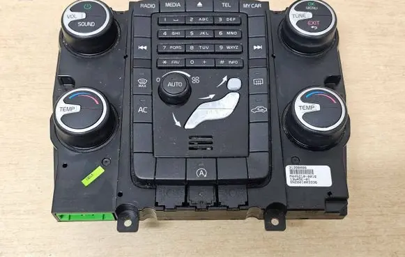 Volvo V60 Climate control unit 31398066 SN2001003336 M4452100016