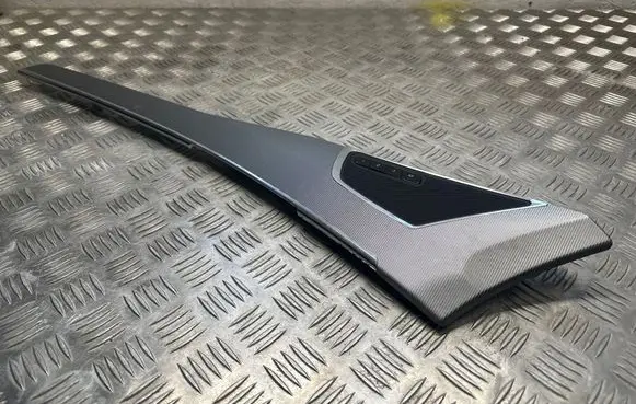 Volvo XC90 Front door trim bar 31407842