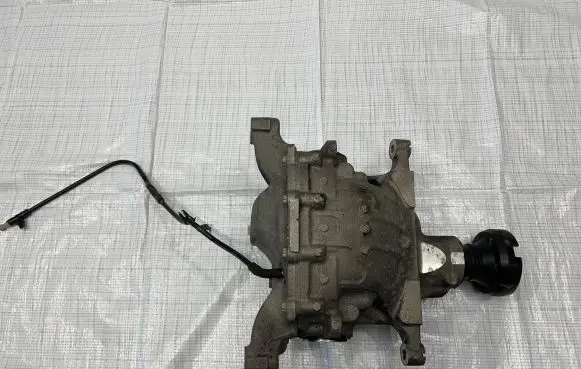 Ford Mustang I Rear differential JR3W-4200-UB