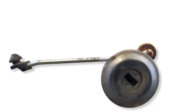 Peugeot 107 Front door lock (next to the handle) N0502311