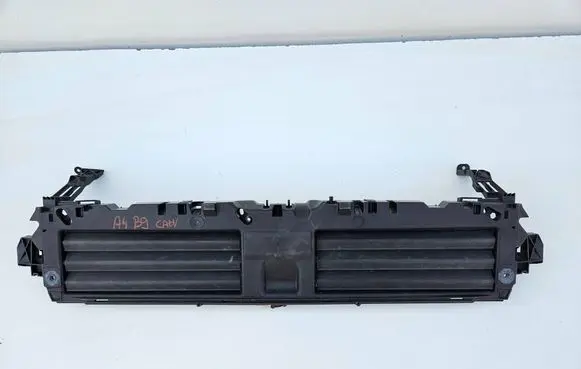 Audi A4 S4 B9 8W Intercooler air channel guide 8W0807771