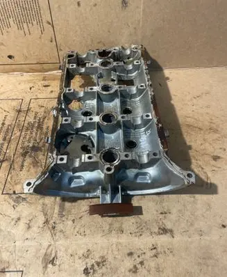 Volkswagen PASSAT B6 Rocker cam cover 06H103475G