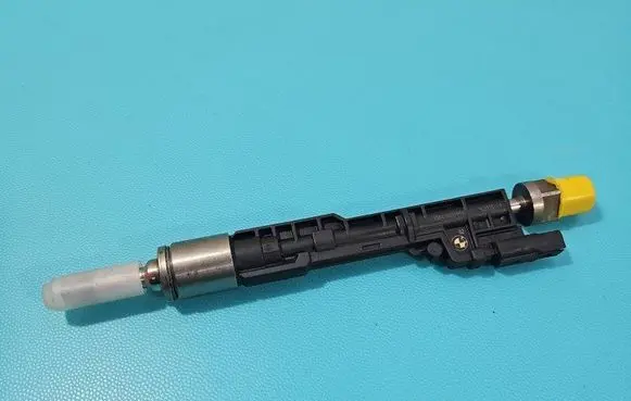 BMW X5 F15 Fuel injector 0261500172 IMPRK1462174