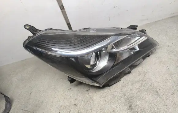 Toyota Yaris Headlight/headlamp 0D1600D161 0D1620D163
