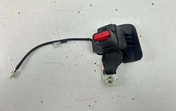 Toyota Camry VIII XV70 Rear seatbelt buckle 1139190