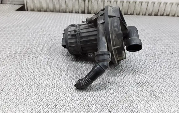 Audi A6 S6 C5 4B Secondary air pump 06A959253B 8D0906613B