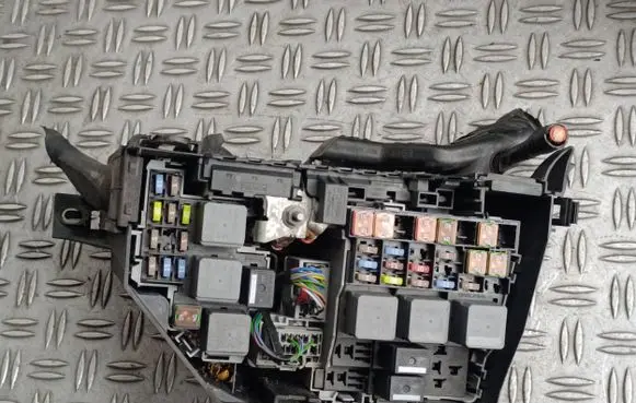 Ford Galaxy Fuse box set 6G9T14A067AB 6G9T14A067A