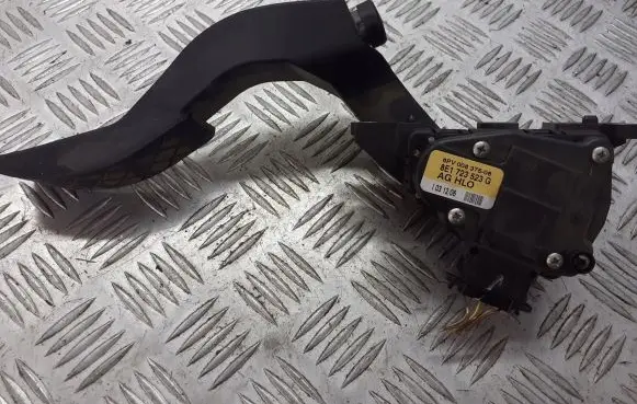 Audi A4 S4 B7 8E 8H Accelerator pedal position sensor 8E1723523G