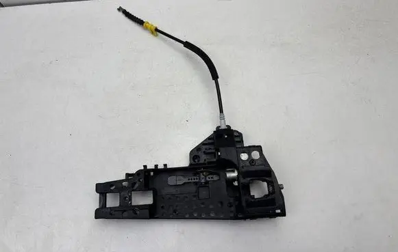 Audi Q3 8U Rear door exterior handle/bracket 8U0837886