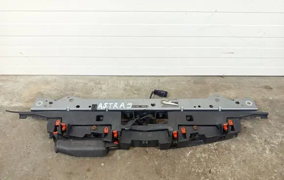 Top upper radiator support slam panel