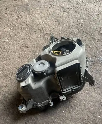 Mercedes-Benz E W210 Headlight/headlamp 15060800