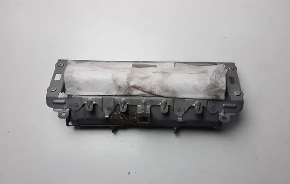 Lexus LS 460 - 600H Knee airbag 00020